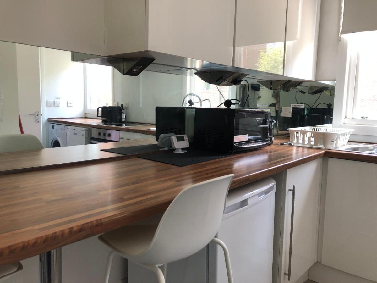Bright Chiswick Apartment - Great Location London Luaran gambar